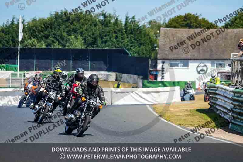 Vintage motorcycle club;eventdigitalimages;mallory park;mallory park trackday photographs;no limits trackdays;peter wileman photography;trackday digital images;trackday photos;vmcc festival 1000 bikes photographs